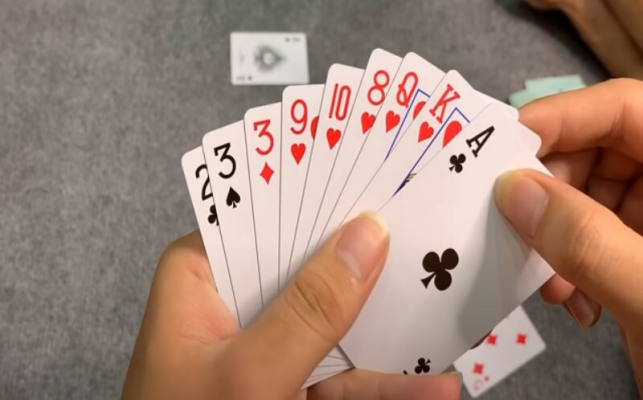 Cùng trải nghiệm sân chơi phỏm chuyên nghiệp tại Game bai doi thuong