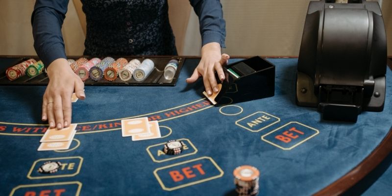 Học hỏi thêm một vài cách chơi Blackjack cùng nhà cái.